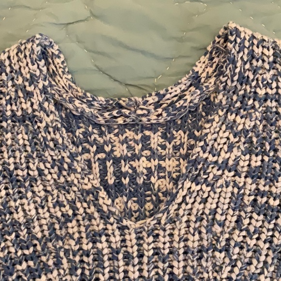 Blue and white chunky sweater, medium - Picture 2 of 4